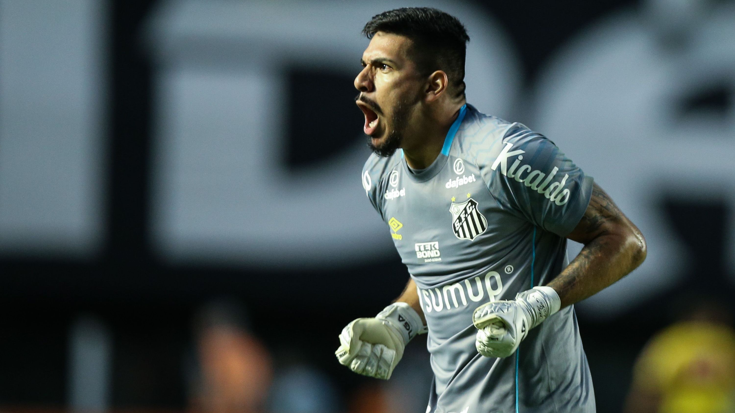 João Paulo em partida do Santos pelo Brasileirão