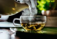 Chá de pitangueira: conheça os benefícios e como preparar a infusão