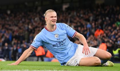Haaland marca, vira recordista histórico e Manchester City retoma liderança do Inglês