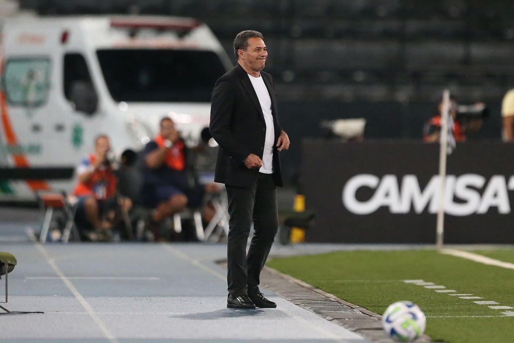 Vanderlei Luxemburgo, técnico do Corinthians.