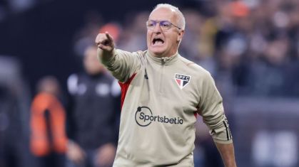 Dorival Júnior durante jogo do São Paulo