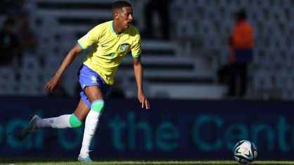 Robert Renan na goleada do Brasil sobre a Tunísia