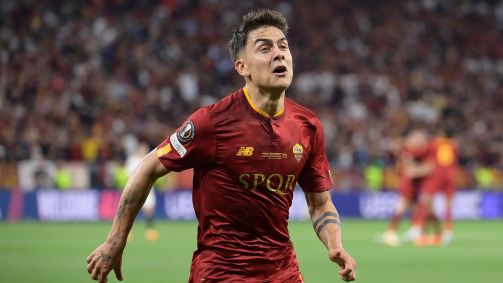 Dybala comemora o gol da Roma no tempo normal