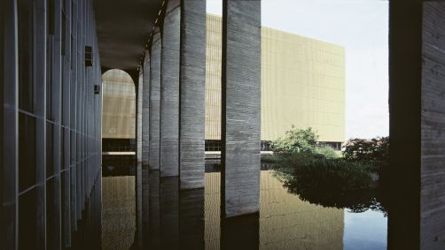 Detalhe da fachada do Palácio do Itamaraty, em Brasília; local é a sede do Ministério das Relações Exteriores