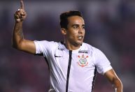 Corinthians terá de pagar R$ 11 milhões a Jadson em até 15 dias