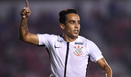 Jadson atuando pelo Corinthians em 2018
