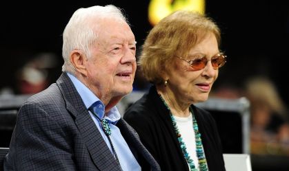 Ex-primeira-dama dos EUA Rosalynn Carter sofre de demência, informa Carter Center