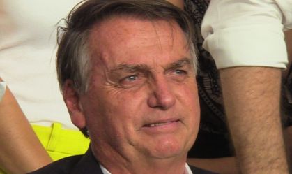 Bolsonaro frequenta clínica estética em Brasília