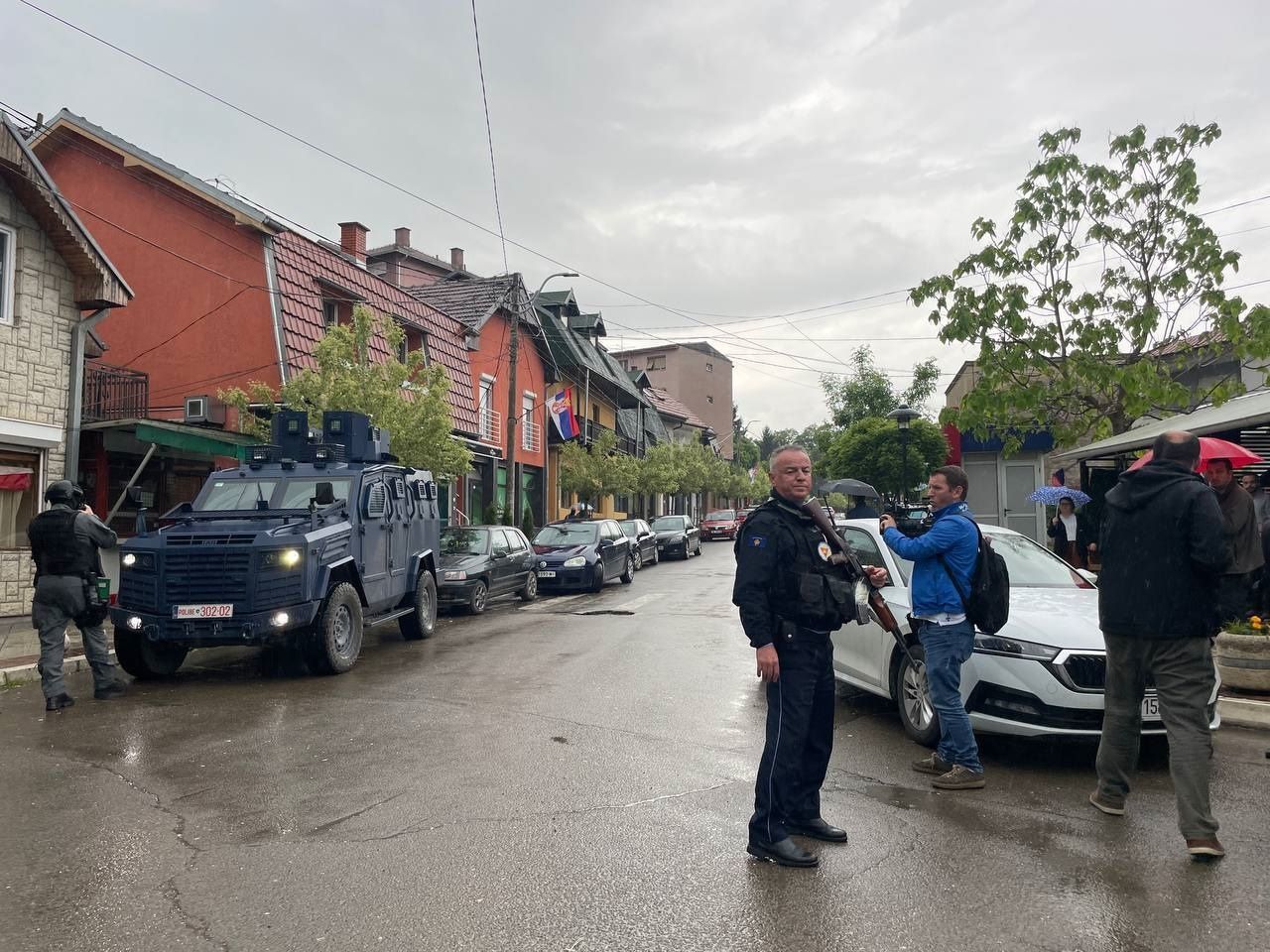 Tension mounts in Kosovo as local Serbs in Zvecan clash with police