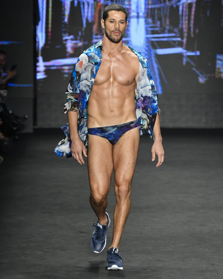 José Loreto na SPFW / Divulgação/ Ze Takahashi / @agfotosite