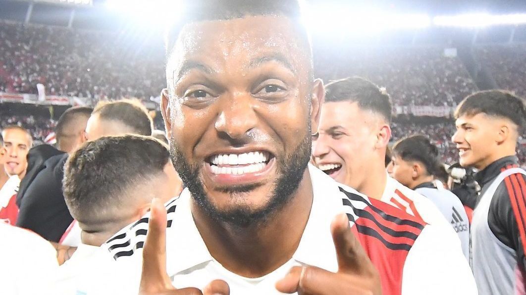 Atacante Miguel Borja marcou o único gol da partida