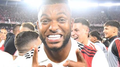 Atacante Miguel Borja marcou o único gol da partida