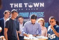 The Town anuncia projeto em parceria com ONG para investimento em favela de SP
