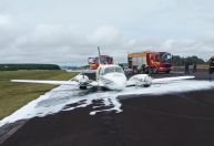 Avião do Corpo de Bombeiros faz pouso forçado no interior de Santa Catarina