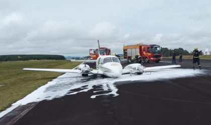 Avião do Corpo de Bombeiros de Santa Catarina fez pouso forçado após problema no trem de pouso