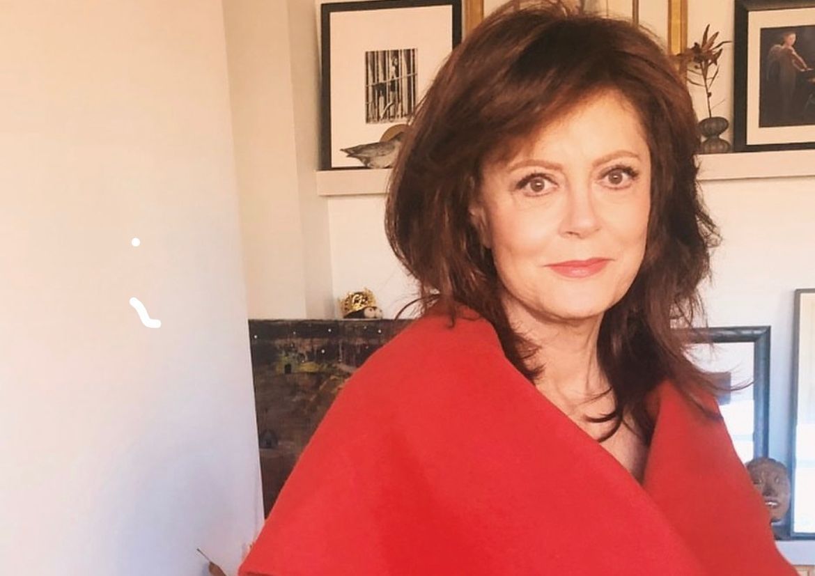 Imagem de destaque do post: Susan Sarandon é presa nos EUA ao protestar por salários justos para trabalhadoras