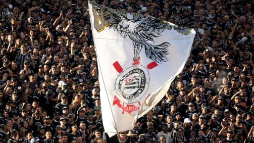 Torcida do Corinthians protestou após a derrota deste domingo (2)