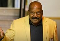 Jim Brown, lenda da NFL, morre aos 87 anos