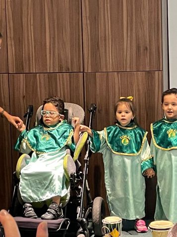 Apresentação de escola de Arthur e Heloisa / Arquivo pessoal