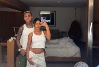 Bella Campos e Mc Cabelinho rebatem críticas após anúncio de casamento