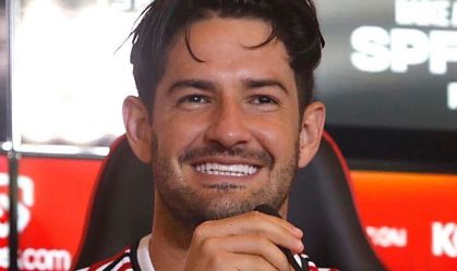 Pato é apresentado, explica camisa 12 e diz que "está em casa" no São Paulo