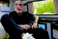 Argentino Mauro Icardi compra o carro mais caro do mundo; veja fotos e valor