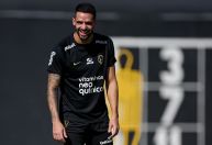 Exames do Corinthians apontam nova lesão em Renato Augusto