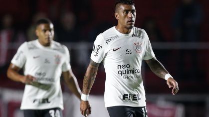 Paulinho no jogo contra o Argentinos Juniors