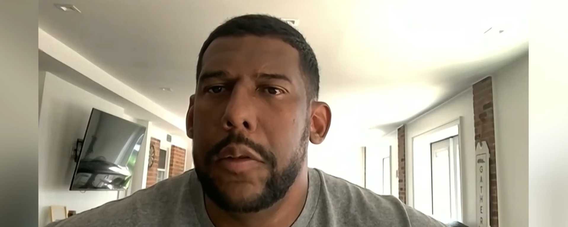 Ex-goleiro Aranha, em entrevista à CNN
