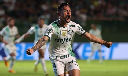 Palmeiras goleia Goiás e assume a vice-liderança do Brasileirão