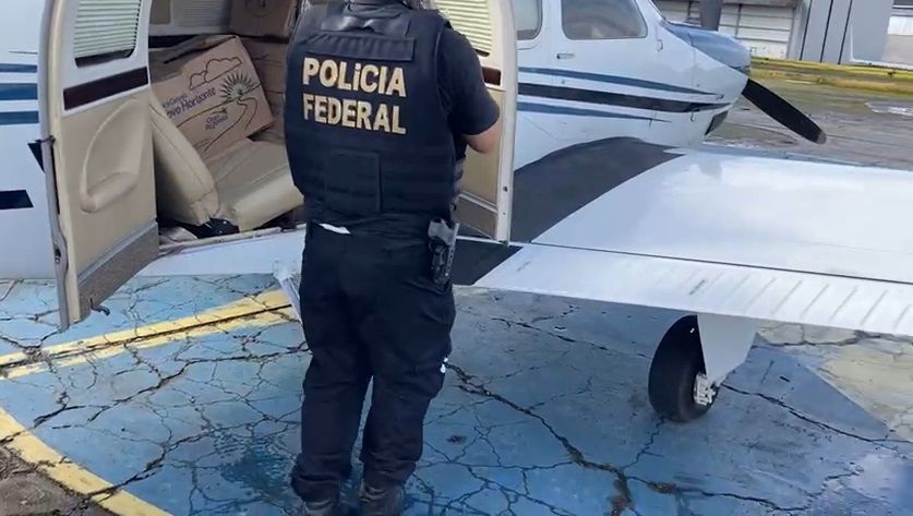 Polícia Federal apreende 290 kg de maconha em avião de Igreja Quadrangular