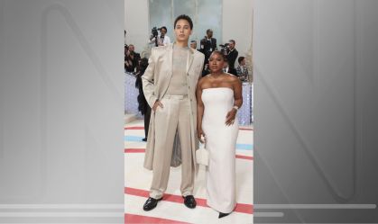 Jogadora Brittney Griner, que ficou detida na Rússia, ganha destaque no Met Gala