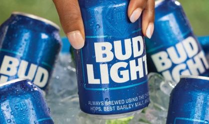 A fabricante Anheuser Busch tomou algumas medidas para salvar o relacionamento com os distribuidores da Bud Light após a controvérsia envolvendo uma campanha publicitária com uma influencer trans