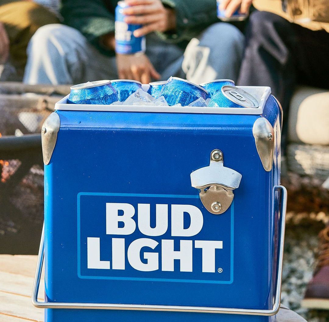 Após a polêmica, a Bud Light enfrenta uma dura queda de vendas: já são 8% de queda no ano