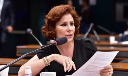 Em vídeo, Carla Zambelli admite estar preocupada com possível cassação pelo TSE