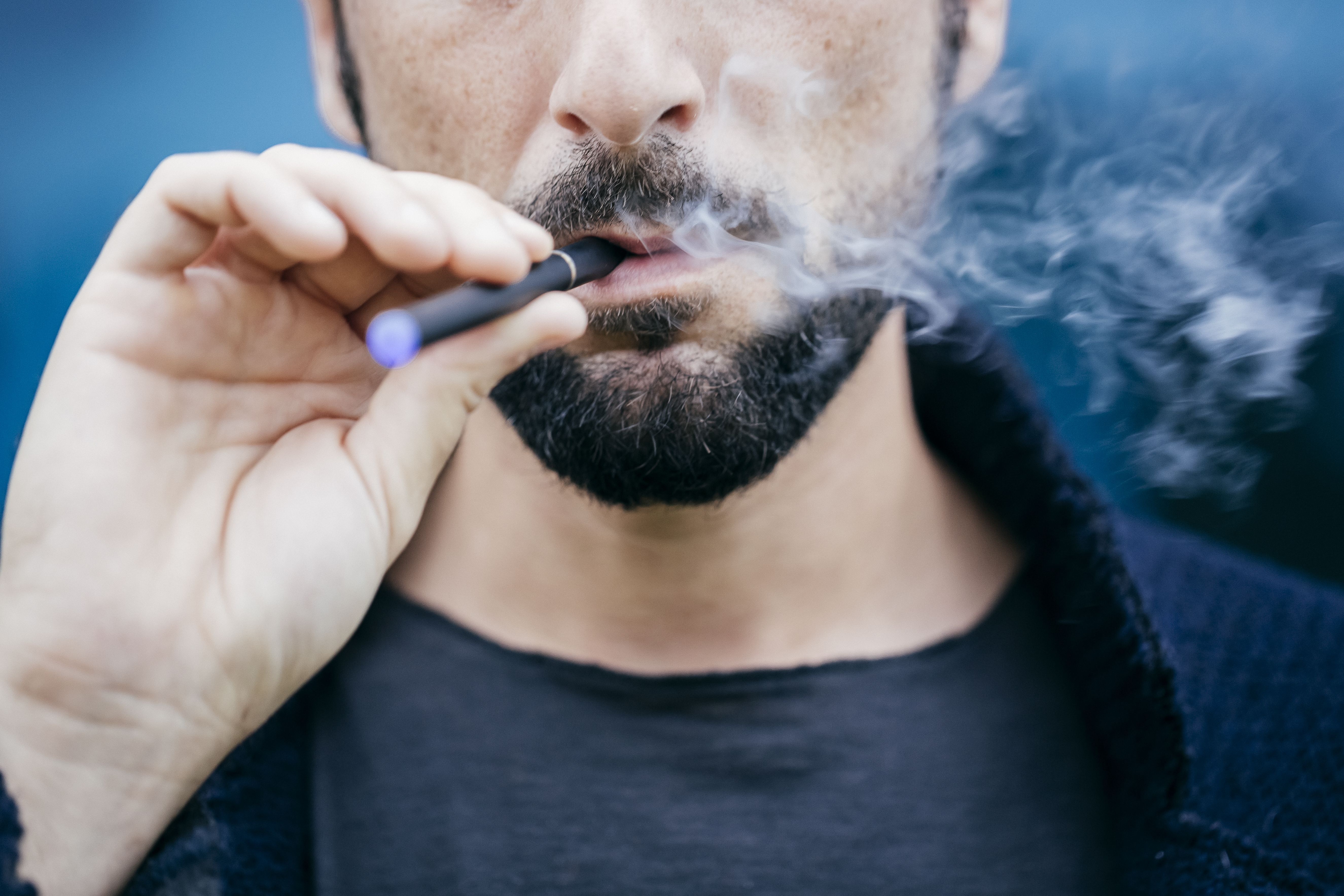 Uso de cigarro eletrônico apresenta riscos para a saúde