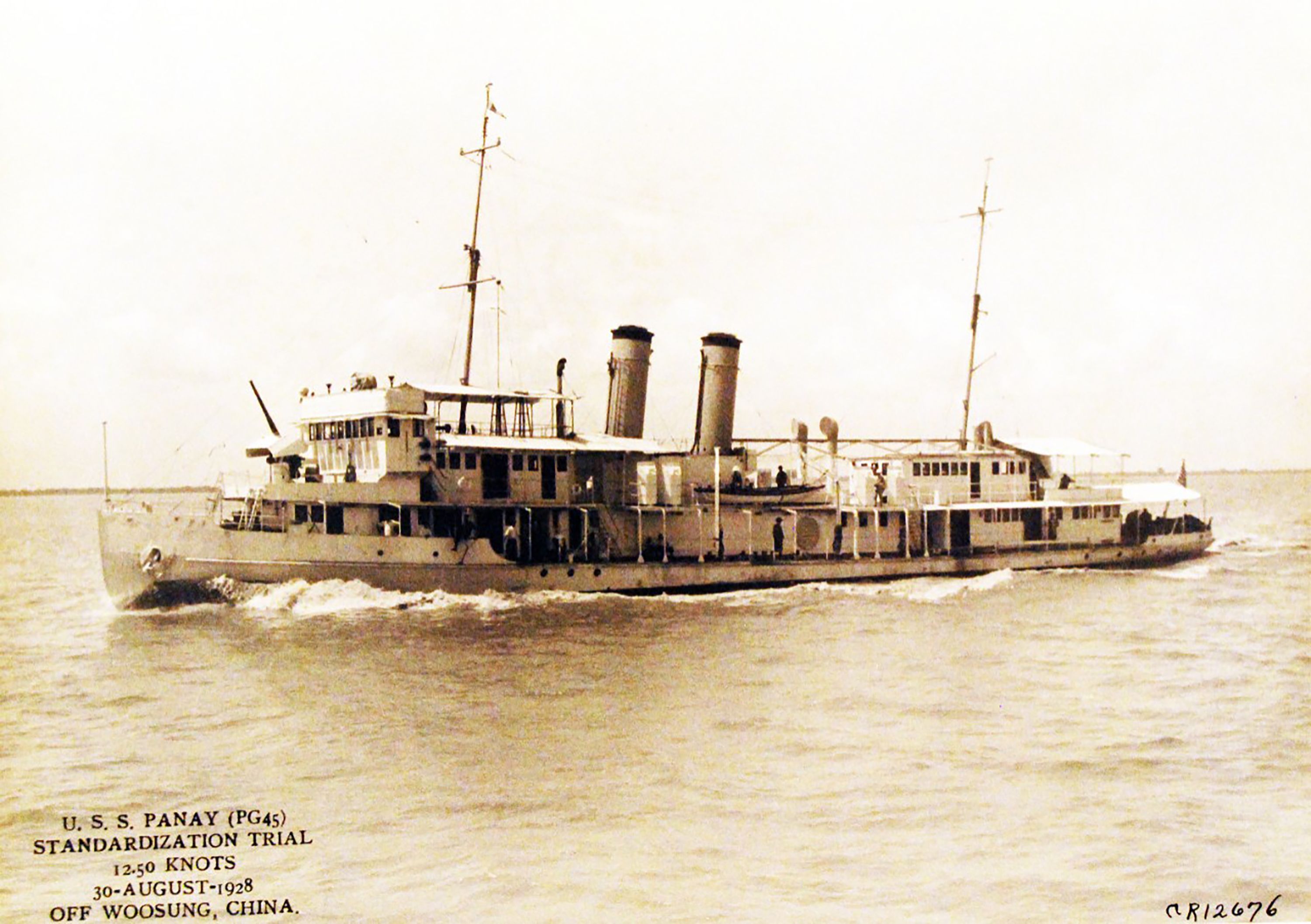O USS Panay é visto em testes em Woosung, China, em 1948 / Museu Nacional da Marinha dos Estados Unidos