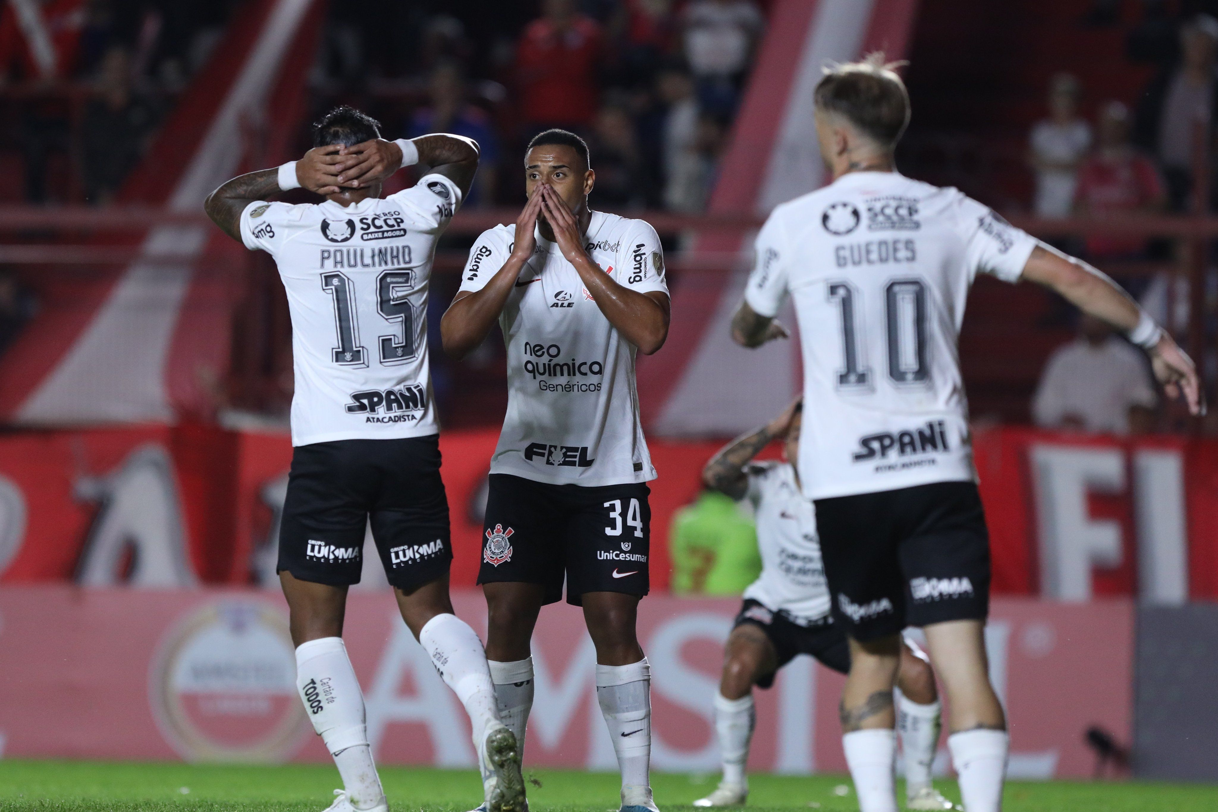 Corinthians completa um mês sem vencer