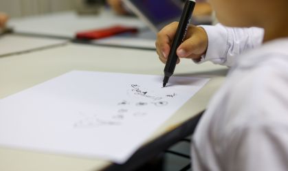 O que muda com a nova lei que proíbe celulares nas escolas em SP