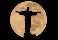 Luzes do Cristo Redentor são apagadas em solidariedade a Vini Jr.