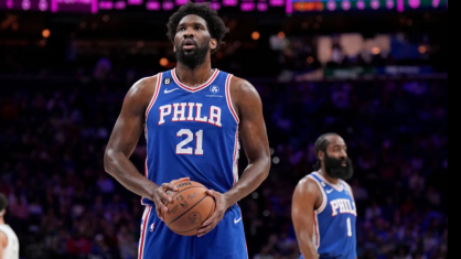 Joel Embiid foi eleito o MVP da temporada pelo Philadelphia 76ers