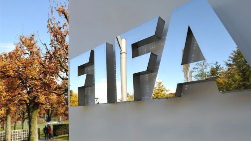 Fifa altera regra que suspende contratos por causa da guerra para agradar clube ucraniano
