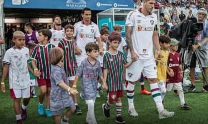 Fluminense joga com camisa de 2022 na Bolívia; entenda o motivo