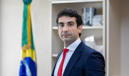 Senado aprova a indicação de Gabriel Galípolo para a diretoria de Política Monetária do BC
