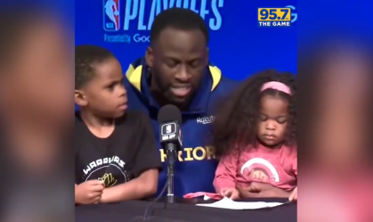 Draymond Green com os filhos na coletiva pós-jogo