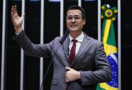 Em 4 meses de mandato, Deltan apresentou 3 projetos e se aliou a bolsonaristas