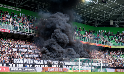 Jogo na Holanda é suspenso após torcedores jogarem fogos de artifício em campo