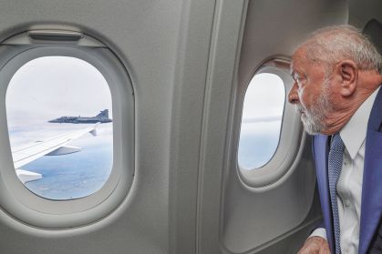 Lula no avião presidencial
