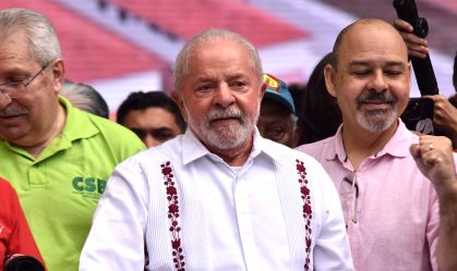 Trabalhador poderá não pagar imposto sobre PLR já no próximo ano, informa Lula