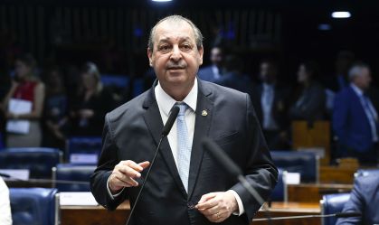 Governo quer controlar CPMI do INSS e aposta em Omar Aziz na presidência
